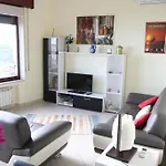 Demiurga شقة تاورمينا